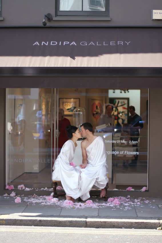 Lynn Lu performance piece outside Andipa Gallery