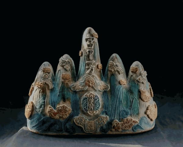 Pictured above: Her 2018 sculpture U+1F595 Talisman, which was inspired by the folklore of the ancient skilled exorcist, Shi Gan Dang, from Tai Shan Mountain in Shandong, China. Photo credit: Jonathan Lum