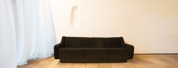 Jorge Zalszupin, Sofá Preto, 1970