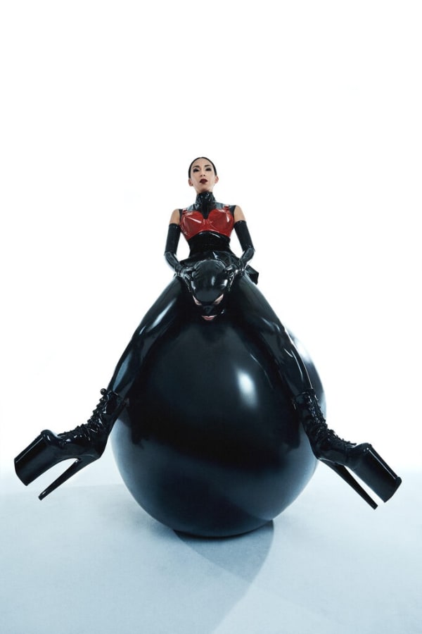 Lanee Bird, BALLOON CHAIR, 2023