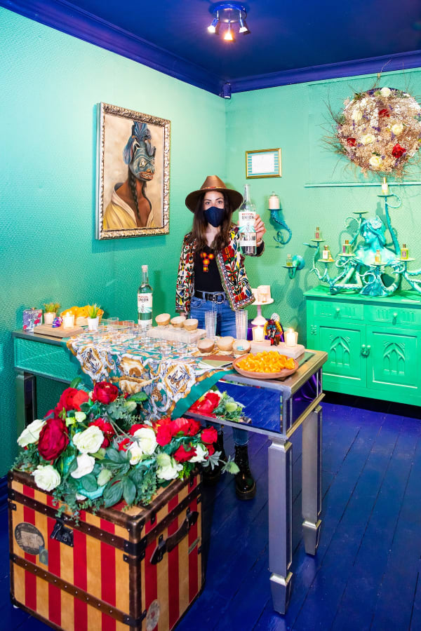 Miss Van Pale Moonlight Muses 39