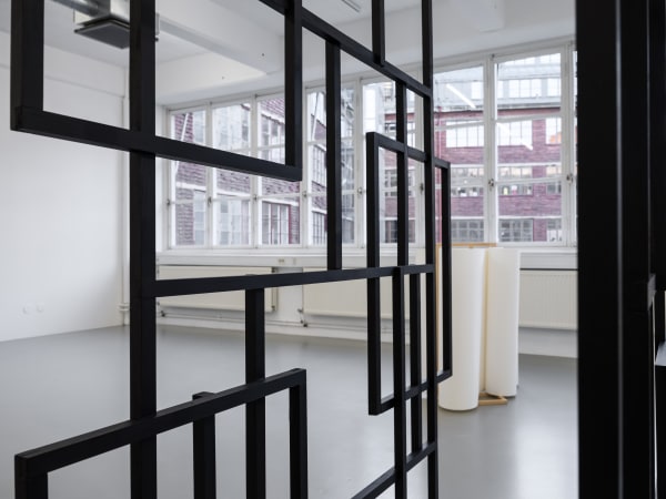 Installation view, Helén Svensson, Kvinnorna, 2025, Galleri Duerr. Photo: Jean-Baptiste Béranger.