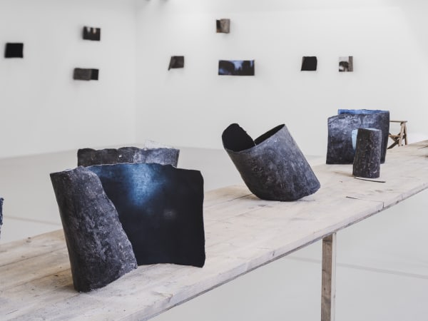 Installation view, Karl Dunér, Sophögen / The Heap, 2025, Galleri Duerr. Photo: Jean-Baptiste Béranger.