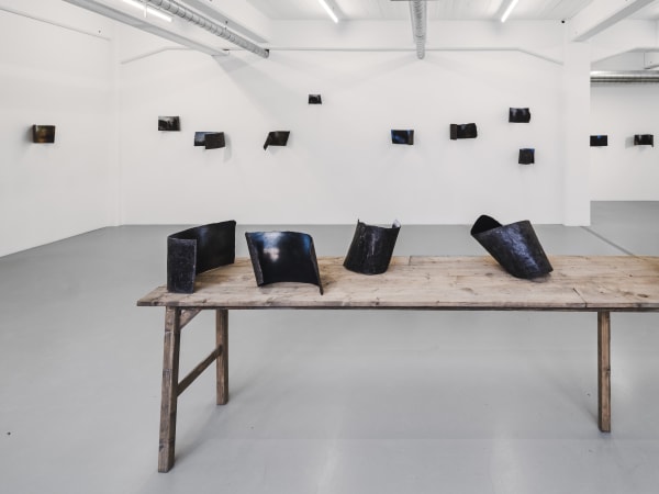 Installation view, Karl Dunér, Sophögen / The Heap, 2025, Galleri Duerr. Photo: Jean-Baptiste Béranger.