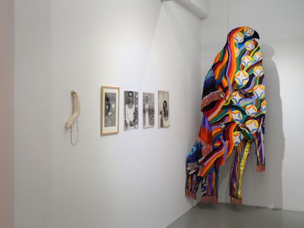 Installation view, Jag bär berget, du bär mig, Valeria Montti Colque, Galleri Duerr. Photo: Jean-Baptiste Béranger.