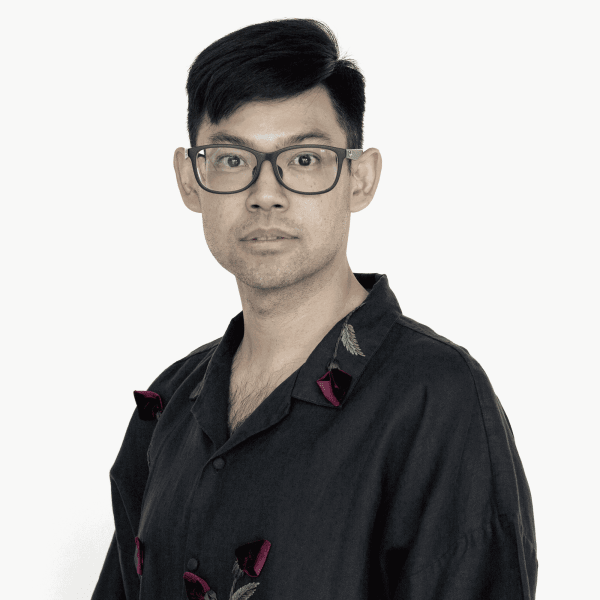 Sithikaj Angsuvarnsiri , Co-founder
