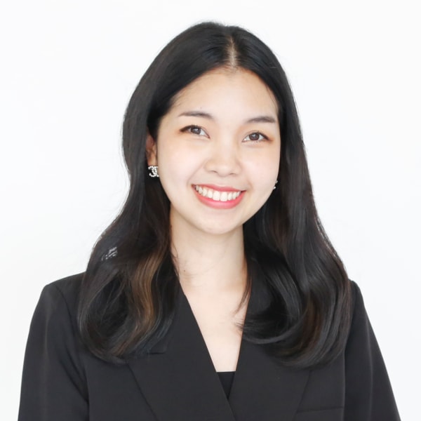 Saruda Suansa-ard , Graphic Designer