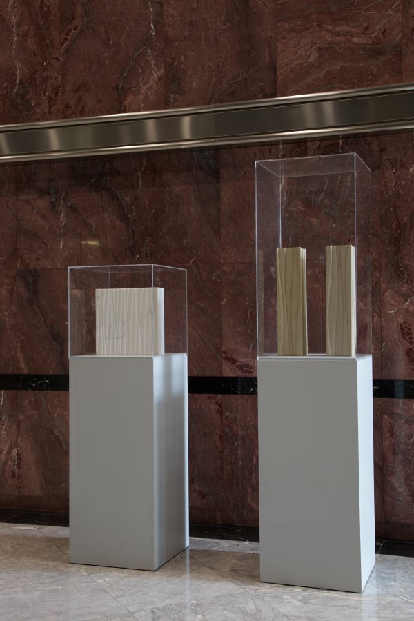 (l) Across the Edge, 2005 Carrara marble 37 x 37 x 7 cm (r) Within the Edge, 2005 Chicksgrove limestone 57 x 39 x 13 cm Photo © Heini Schneebeli / Bridgeman Images