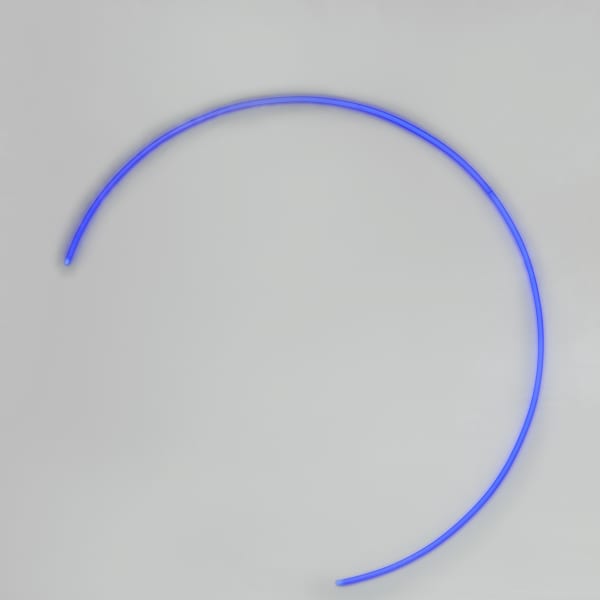 A blue Stephen Antonakos 3/4 circle neon on a blank wall.