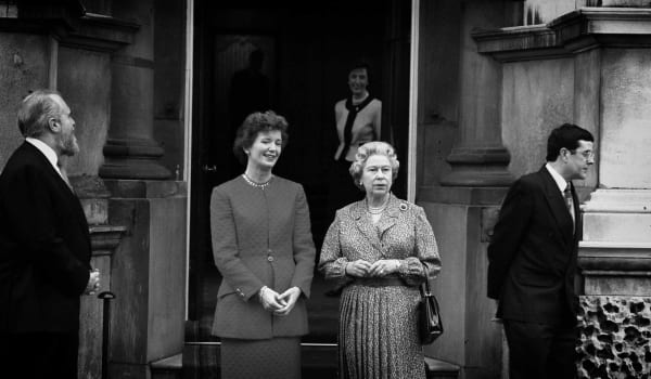 27/5/1993. Mary Meets Elizabeth. Irish President Mary Robinson with Queen Elizabeth II of England, outside Buckingham Palace London, England. It was the first historic meeting between the Irish and British heads of State. The meeting paved the way for the eventual state visit of the Queen to the Republic of Ireland. Photo: © Eamonn Farrell