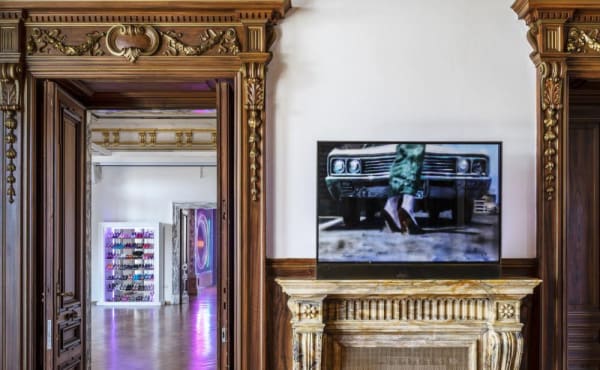 Sylvie Fleury Chaussures Italiennes 2019 Istituto Svizzero 4