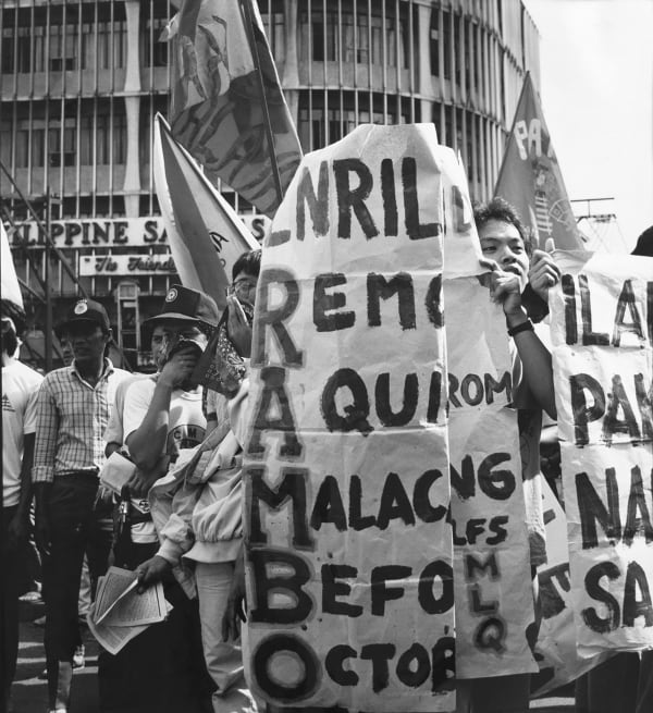 Ans Westra Philippines, 1986 Framed silver gelatin 308 x 278 mm ______