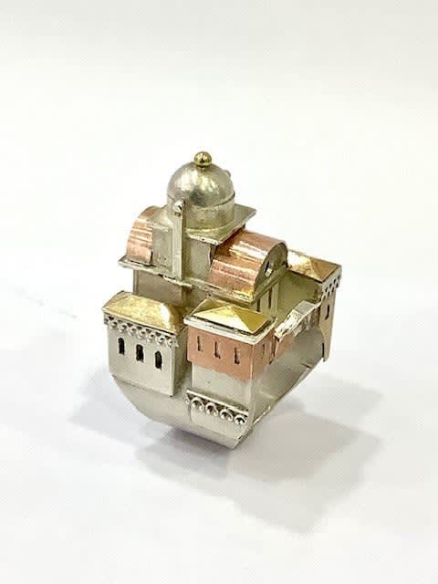 Vicki Ambery-Smith Venice Ring, 2022 Hallmarked sterling silver rose gold & yellow gold 4.6 x 2.7 x 2.5 cm Ring Size: 63.5, U