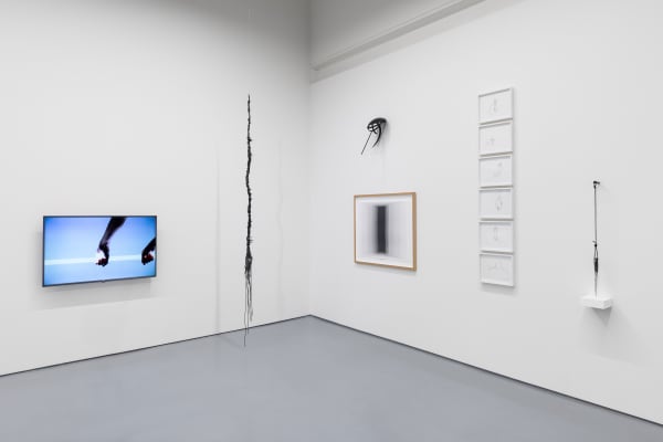 Vista de exposição \ Exhibition view '...daquele que é (des)objeto III', FLR - Fundação Leal Rios, 2025 © Bruno Lopes