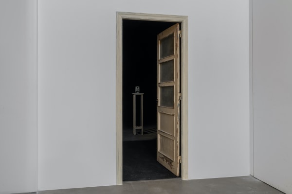 Pedro Paiva - Em Frente da Porta, do Lado de Fora | Galeria Francisco Fino