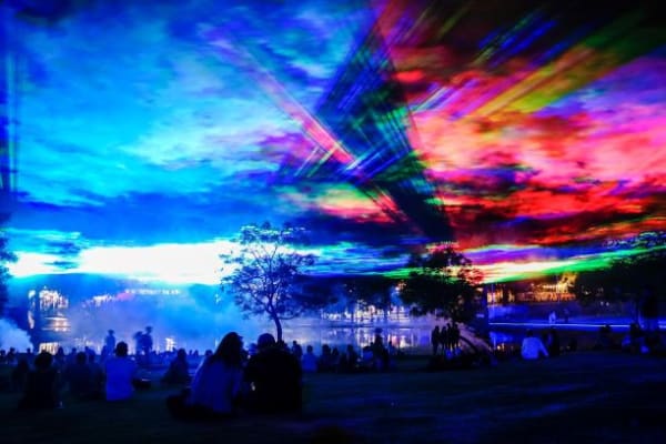 DAN ACHER, BOREALIS ©CHLOE ELIZABETH