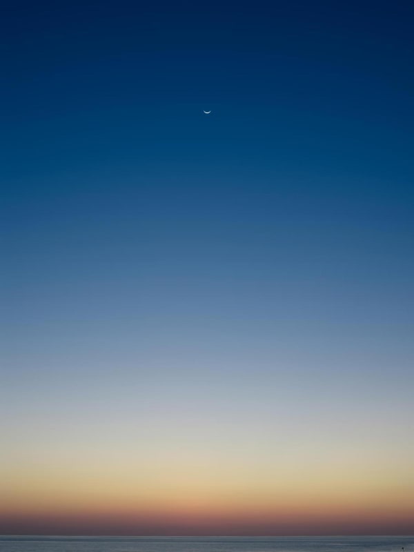 NEW MOON 16 X 20: 3 OF 15 AT 2400 30 X 37.5: 3 OF 9 AT 5000 40 X 50: 1 OF 9 AT 6250 50 X 62.5: 1 OF 6 AT 8500 63 X 78.75: 1 OF 3 AT 14300