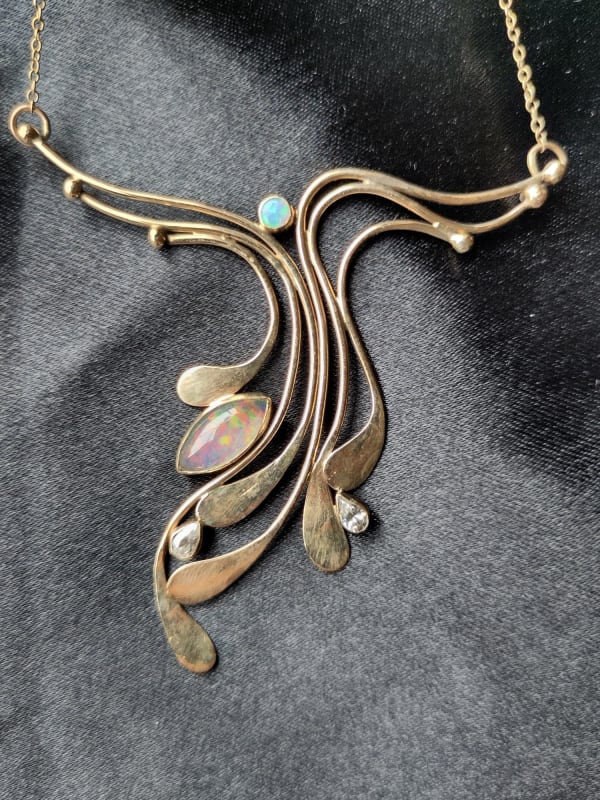 Rosemary Graham, Joyfulness, pendant