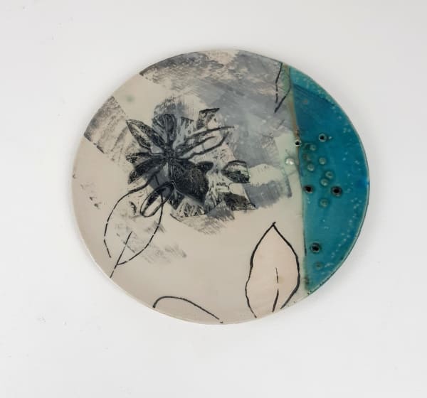 Plate 7 handbuilt stoneware 25cm Fiona Thompson