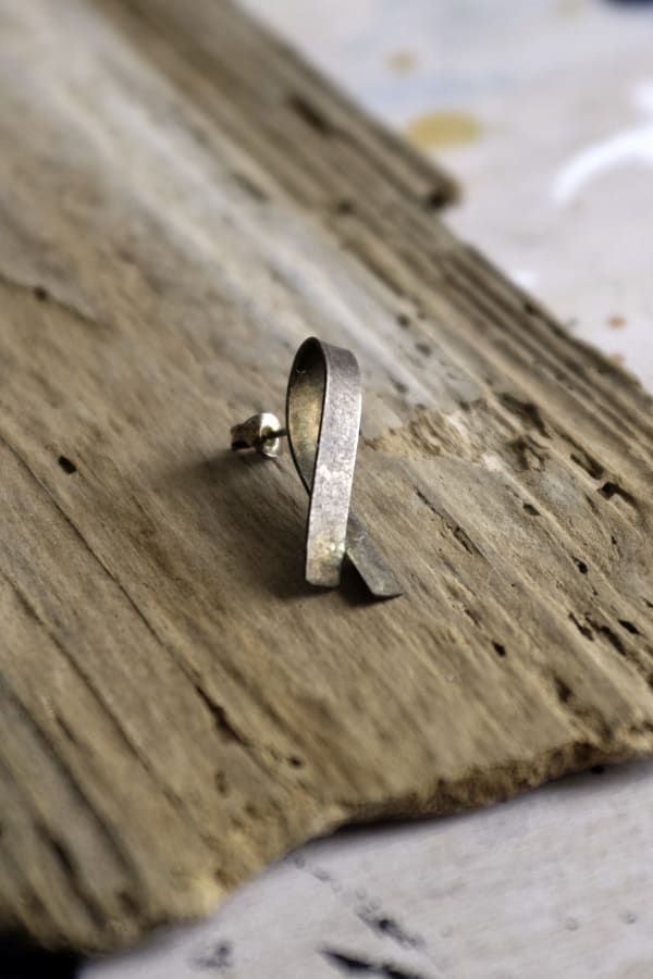 Ribbon Earring oxidised silver 8mm wide, 36mm high Stuart Cairns