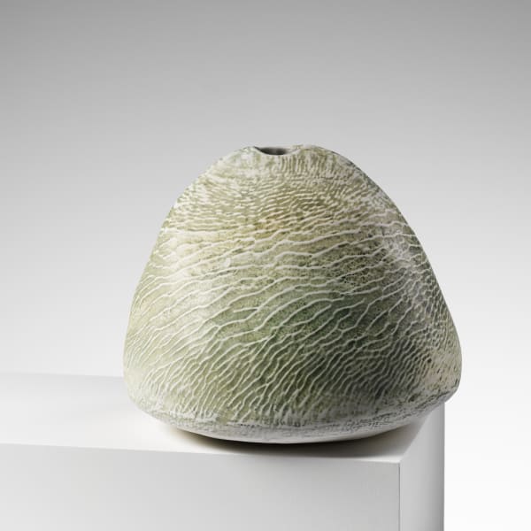 Judith Davies, Large Pale Water Jar