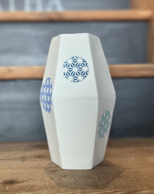 Medium Gem Vase, Gem Stack, 2022 Porcelain clay 20.5 x 13cm Saya McNairn-Yanagi