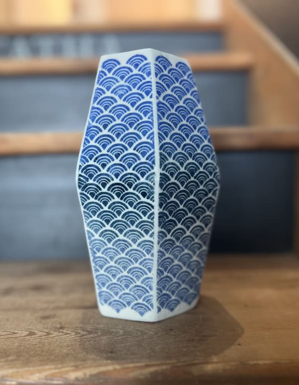 Medium Gem Vase, Blue Wave, 2022 Porcelain clay 20.5 x 13cm Saya McNairn-Yanagi