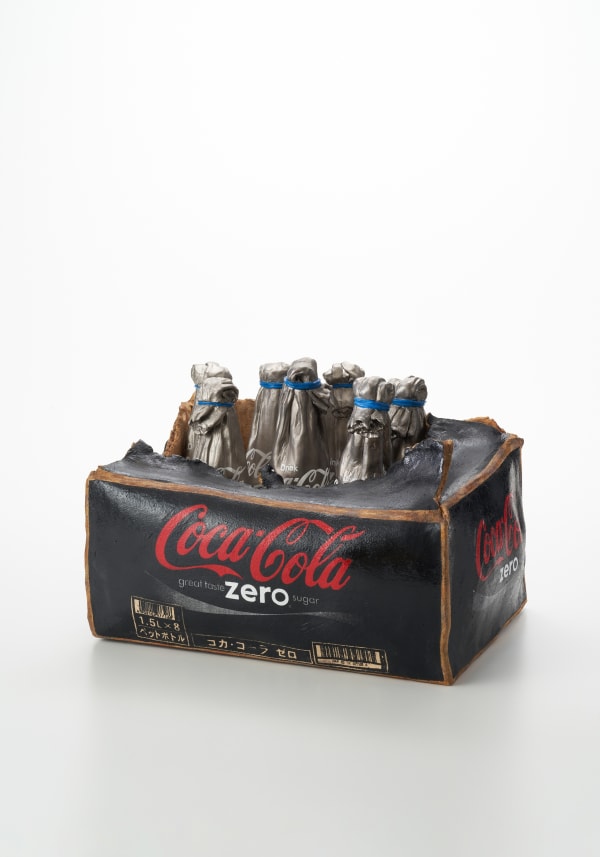 2024 《Box CocaCola Zero 24》 印刷したセラミックに手彩色 H23xW35xD27cm
