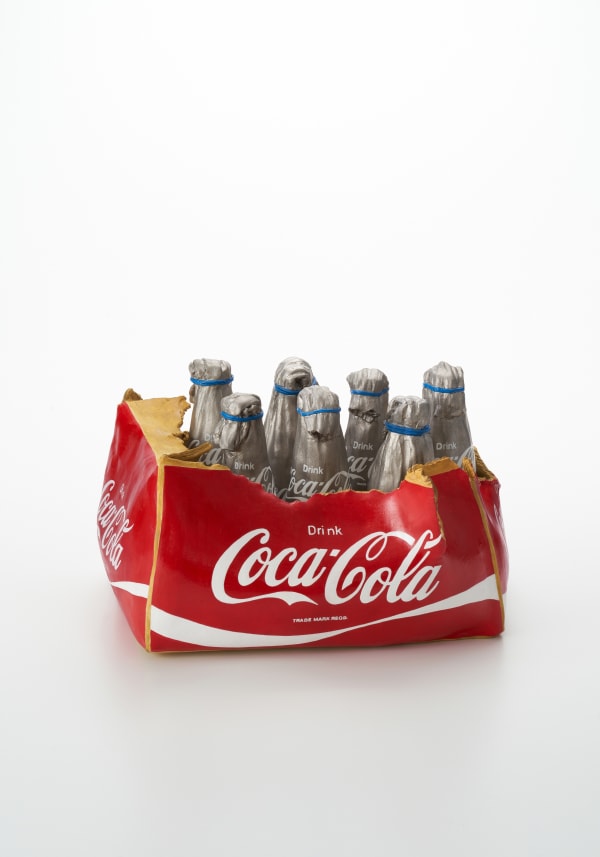 2024 《Box CocaCola 24》 印刷したセラミックに手彩色 H21xW30xD25cm