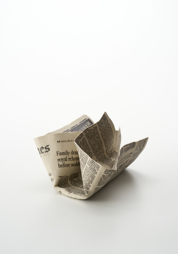 2024 《Newspaper 24-2》 印刷したセラミック H17xW25.5xD30cm