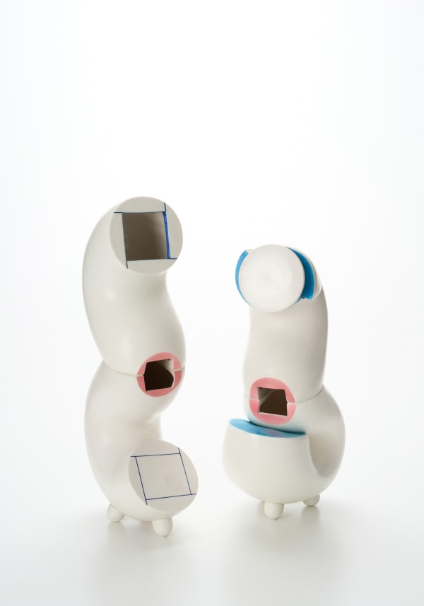 饒舌ーII/ Loguacity-II 1976, 陶/ Ceramic 左: H43 × W12 × D19.5 cm 右: H36.3 × W14 × D19.4cm