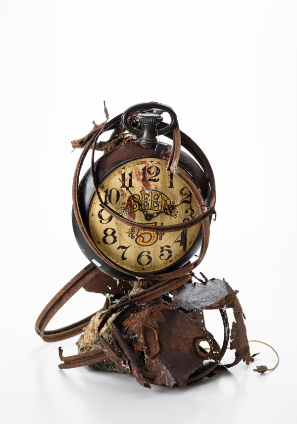 Work 21-B, 2021 Iron, wood and volcanic ashes H67 × W51 × D60 cm H26.3 × W20 × D23.6 in. Kimiyo Mishima