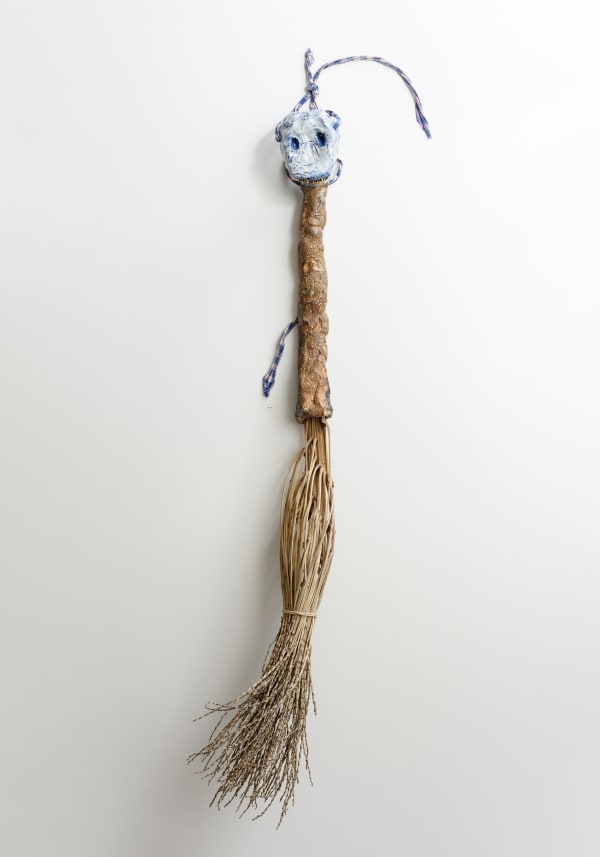 シルヴィ・オーヴレ, Blue Apron Broom, 2021