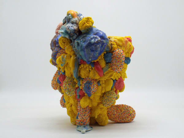 Not gonna get us, 2020 陶 H27 × W24 × D25 cm 川井 雄仁