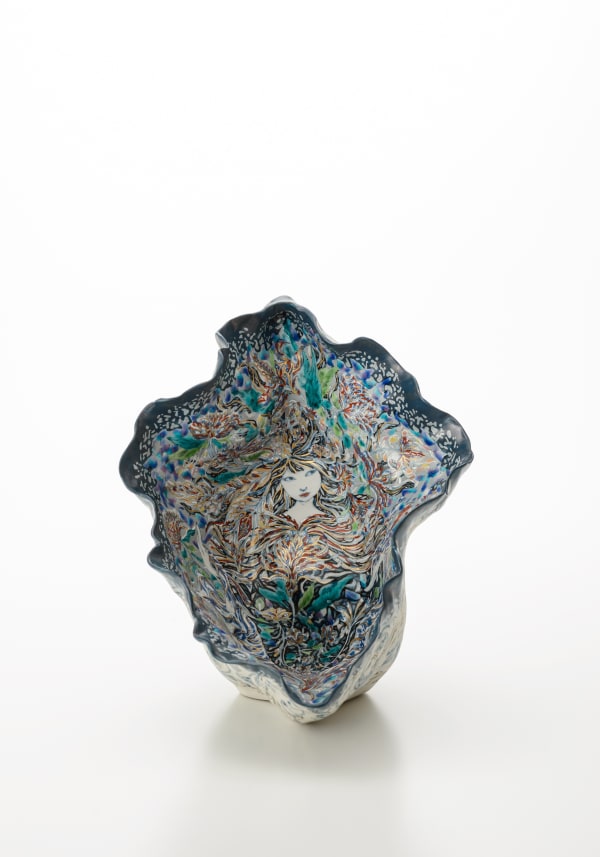 陶祠「吉祥天女、セト」, 2020 磁器土 H21 × W19 × D22 cm 朴木 友美