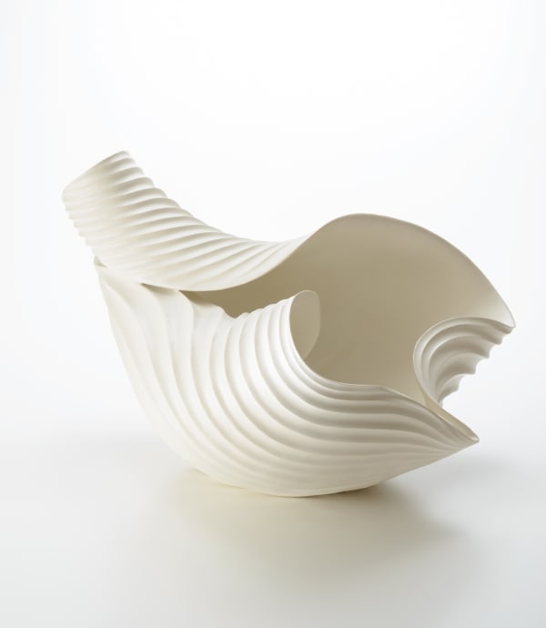 葉器, 2018 陶器 H34 × W41.5 × D58 cm 稲葉 周子