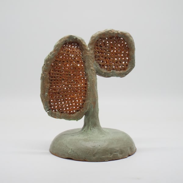 花粉濾し器, 2020 陶 H24.3 × W19 × D17.5 cm H9.5 × W7.4 × D6.8 in. 梅津 庸一