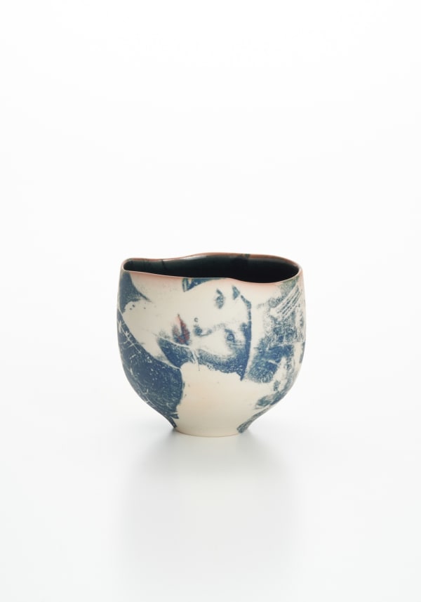 Blue ghost (Tea bowl), 2023 Porcelain, glaze H9.5 × W10.3 × D10.1 cm H3.7 × W4 × D3.9 in. Yuki Tawada +Fuku Fukumoto