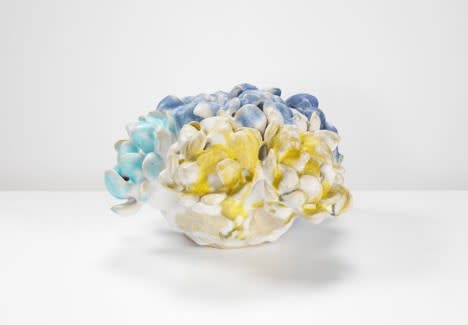 Flower tree, 2015 陶 H16.5 x W27.9 x D25.4cm マット・ウェデル