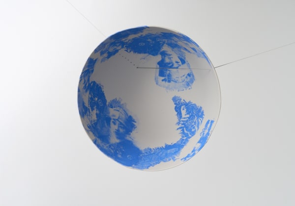 Scent of the Sky, 2025 Porcelain, glaze, wire, water H20.5 × W28.5 × D28 cm H8 × W11.2 × D11 in. Yuki Tawada +Fuku Fukumoto
