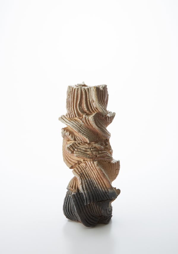 Sculptural Form 自然釉, 2019 陶 H42 × W18 × D21 cm H16.5 × W7 × D8.2 in. 道川 省三