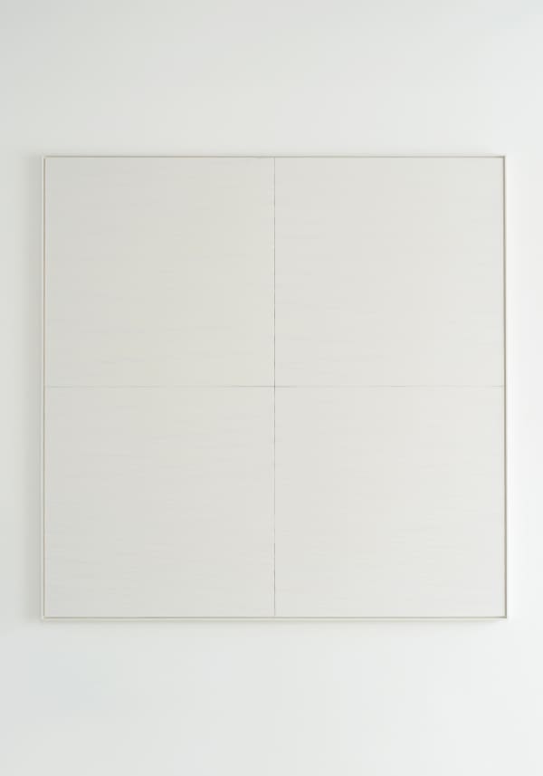 “Untitled" (TK3270-ʼ61- 78), 1961-78 板の上に鳥の子紙テープ、アクリル/ Torinoko paper tape on board with acrylic H186.7 × W186.7 桑山 忠明