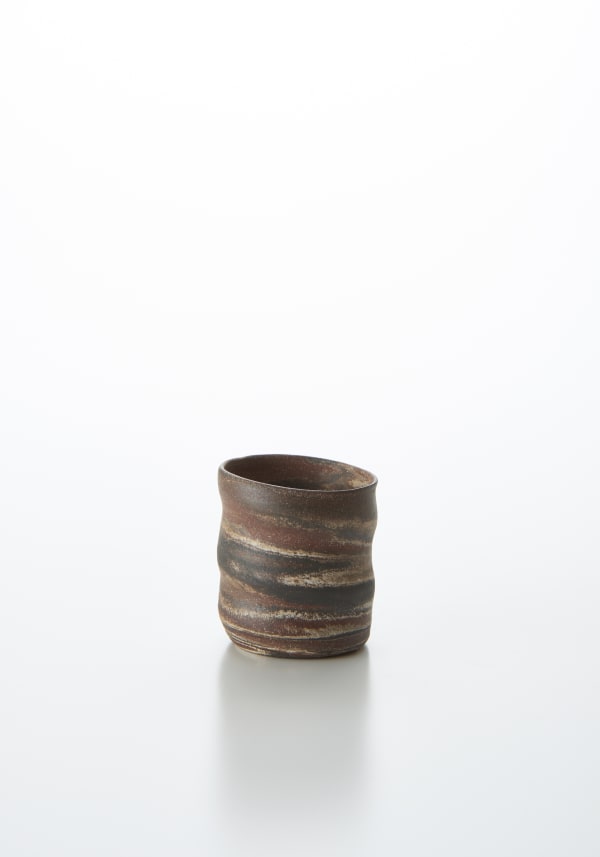 Shigaraki 3-18, 2018 炻器 H5.5 × W5.5 × D5.5 cm ジェニファー・リー
