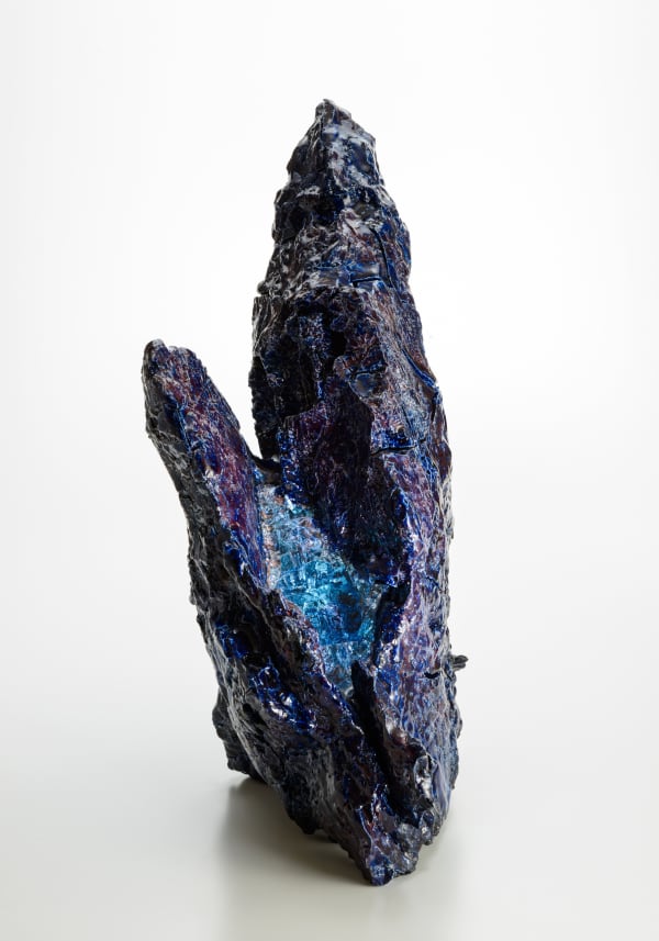 滅紫19-03, 2019 Ceramic H62 × W31 × D51 cm H24.4 × W12.2 × D20 in. Osamu Kojima