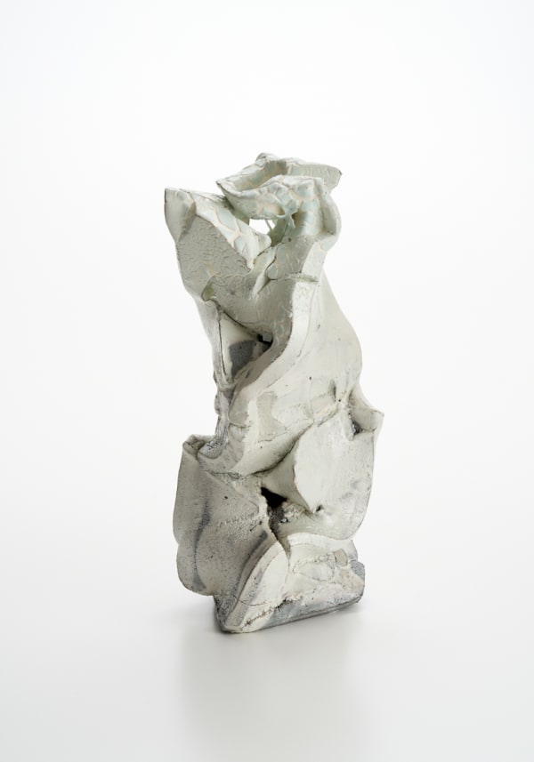 Kohiki Sculptural Form, 2025 陶 H37.5 × W16 × D16 cm H14.7 × W6.2 × D6.2 in. 道川 省三