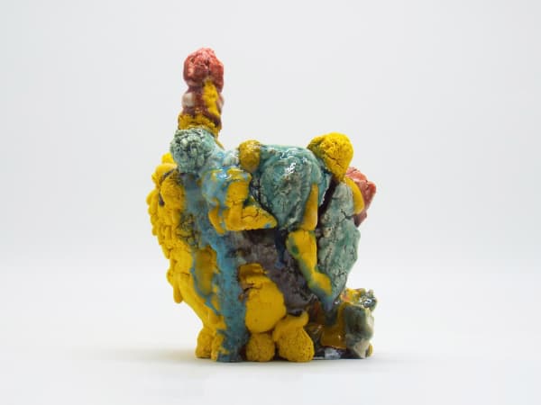 ラフォーレ原宿, 2020 陶 H23 × W17 × D15 cm 川井 雄仁