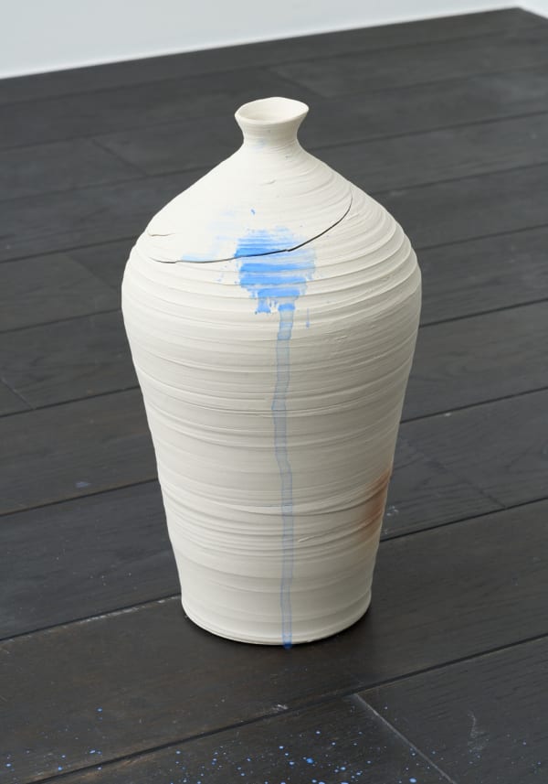 Scent of the Sky (Vase), 2025 Porcelain, glaze H30.2 × W16.6 × D16.6 cm H11.8 × W6.5 × D6.5 in. Yuki Tawada +Fuku Fukumoto