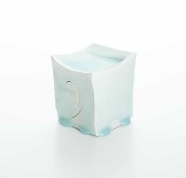 青白磁向付 角コロ, 2013 青白磁 H10.4 × W10 × D9.3 cm H4 × W3.9 × D3.6 in. 加藤 委