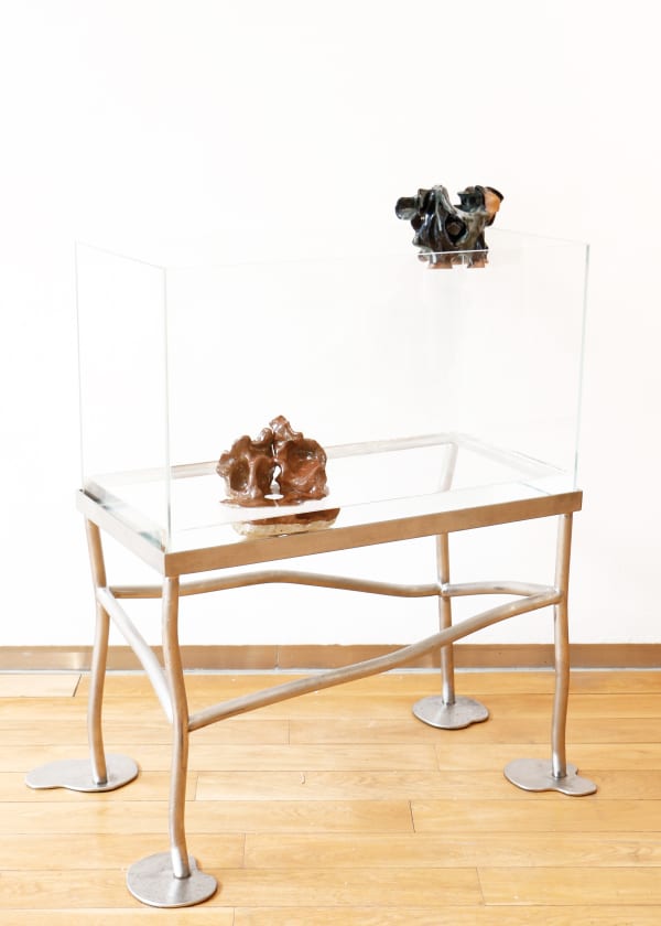 kissmylipsandcallmeyourprincess, 2023, Glazed tank mounted on metal frame legs with two glazed ceramic, 77 x 30 x 64 cm