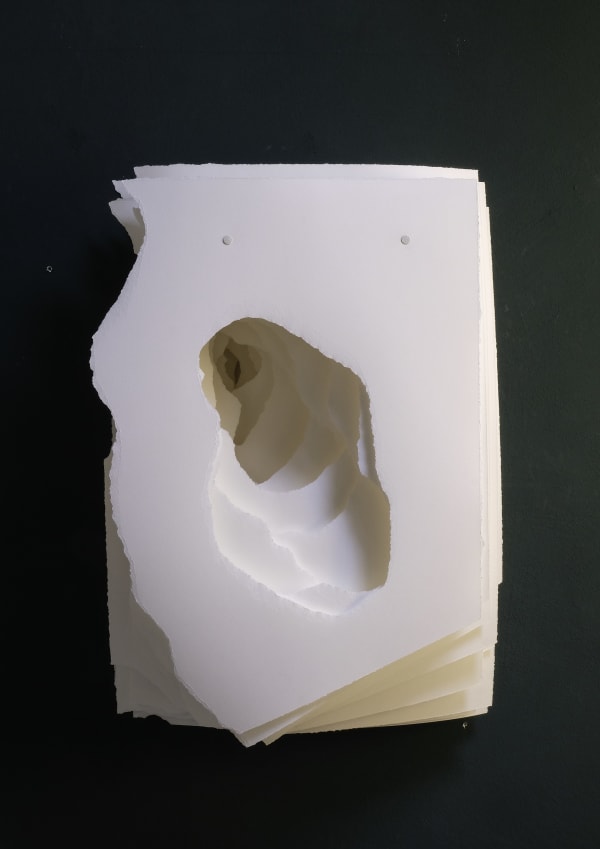 2022-013 Terforation Papier 200g, gerissen, Halterung aus Metall und Kunststoff paper 200 g, torn, holder made of metal and plastic 74 x 51 x 22 cm copyright by the artist Angela Glajcar photo by Angela Glajcar courtesy of bechter kastowsky galerie